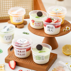 علبة بلاستيكية للحلوى دائرية